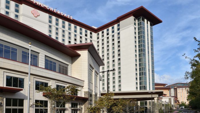 hotels harrahs cherokee casino hotels