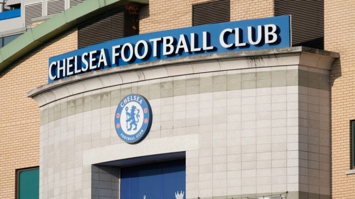 Manajemen Risiko EPIC membentuk aliansi dengan Chelsea FC Foundation untuk menyampaikan kesadaran bahaya perjudian ke lima sekolah.