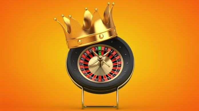 Roulette wheel with crown